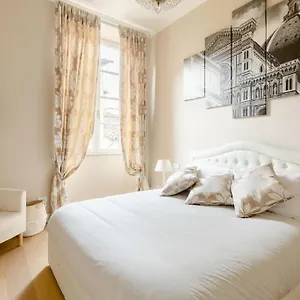 https://duomo-luxury-home-with-view.it-tuscanyhotel.com
